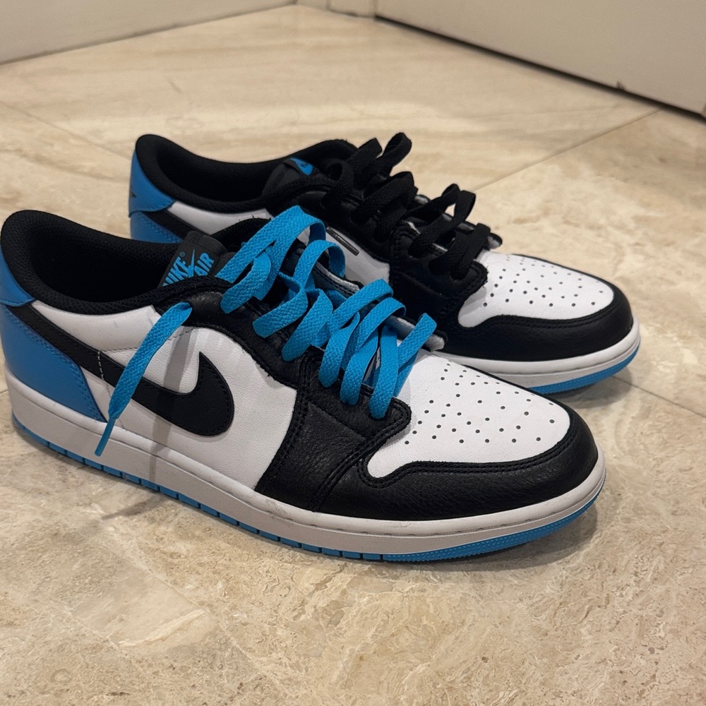 Air Jordan 1 Retro Low OG 'UNC'